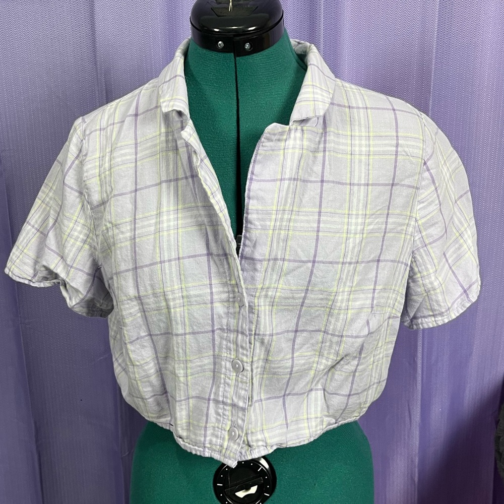 DIVIDED Cropped Purple Button Up